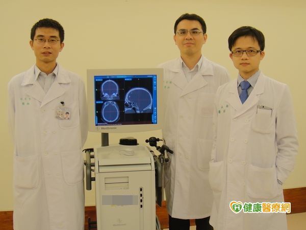 台大雲林分院耳鼻喉科，左起：林其懋醫師、李亭逸主任、周承翰醫師