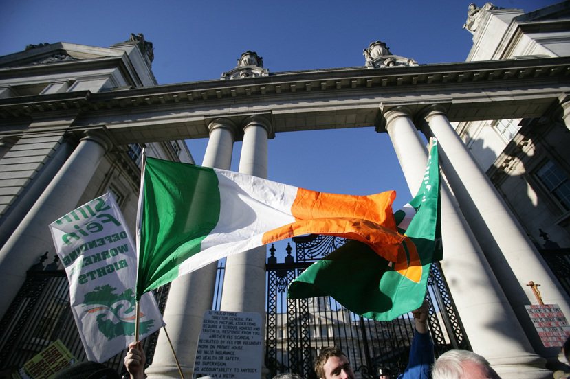 2010年愛爾蘭經濟低迷，瀕臨破產。 圖／歐新社