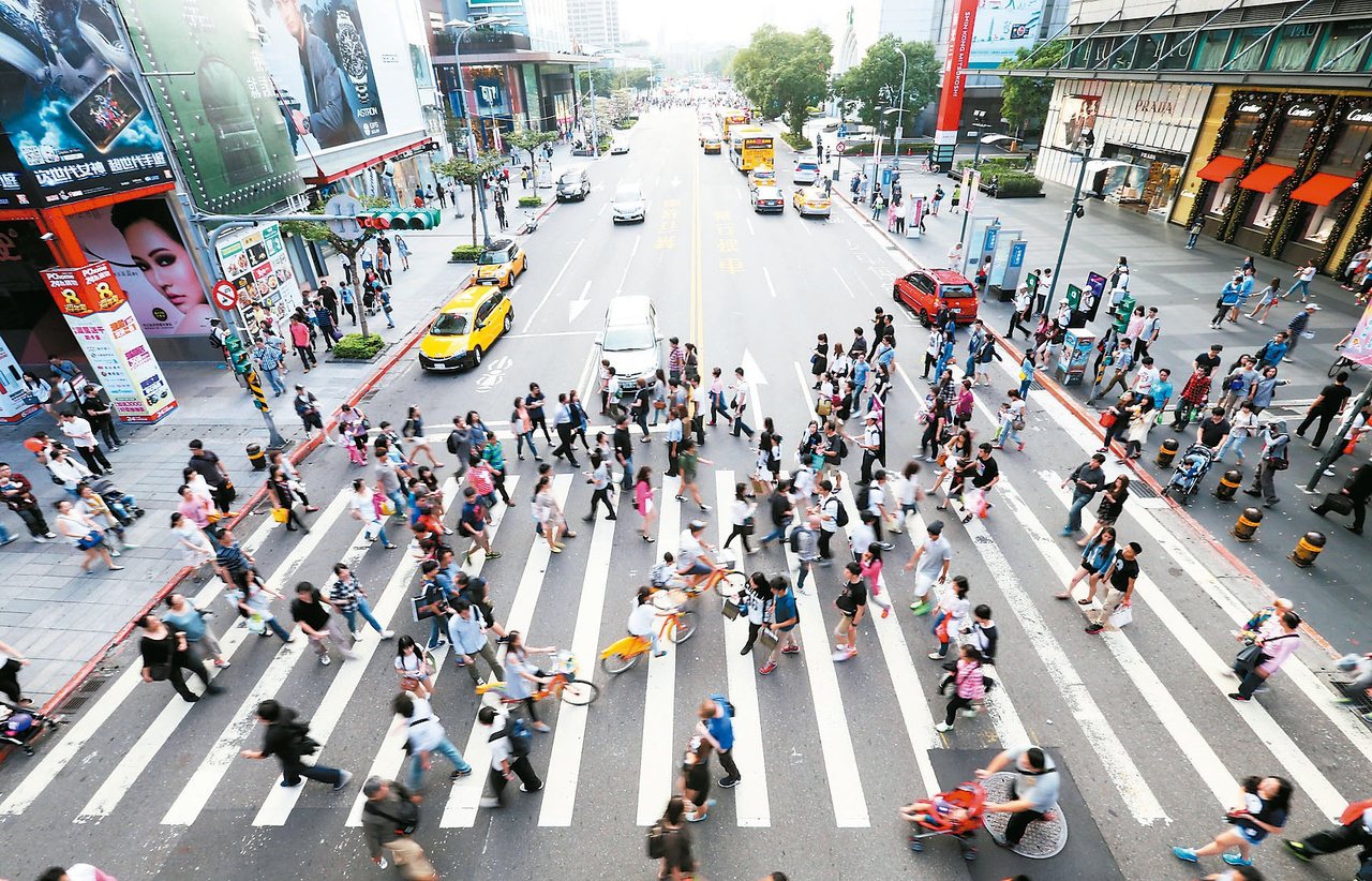 台北市國際交流頻繁，外籍工作者也多。