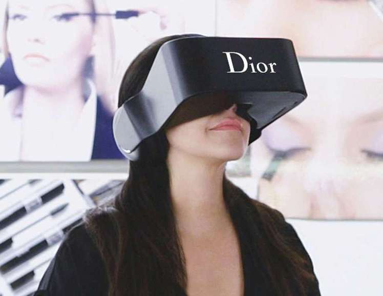 時尚品牌Dior也曾推出過自家專屬虛擬實際穿戴裝置。圖／摘自lvmh.com