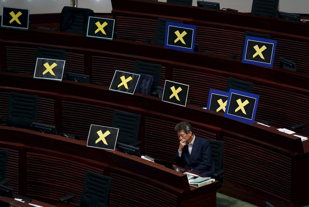 泛民派大老湯家驊議員（圖）的辭職與退黨，吹動香港立法會的一席春水。 圖／路透社