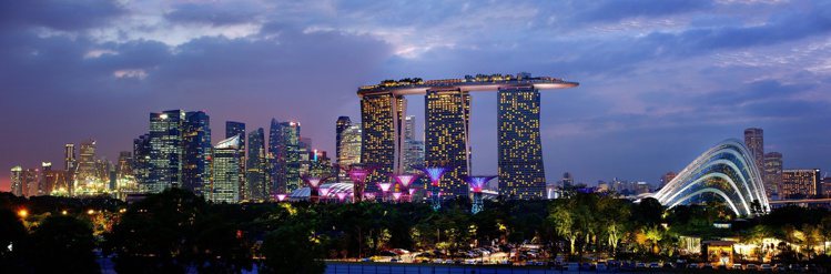 設計創意之都新加坡，城市建築景觀絢麗奪目，吸引外國旅客目光。圖／新加坡旅遊局提供