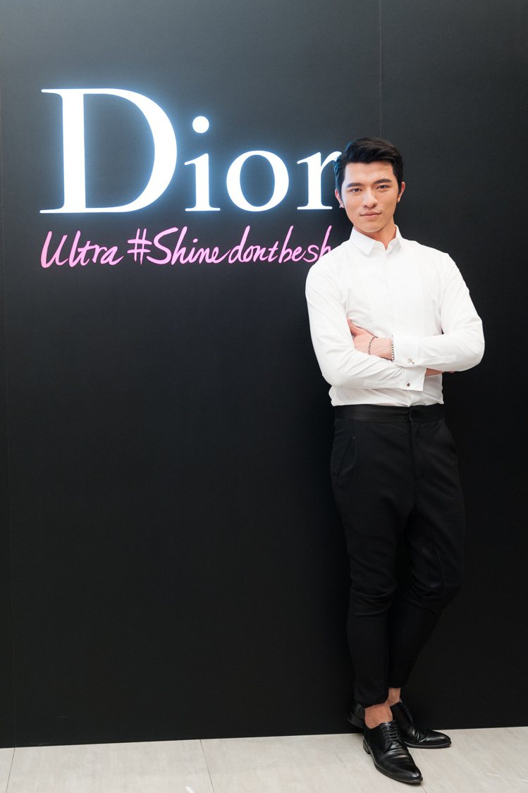 Dior Addict Ultra Gloss迪奧癮誘鏡光俏唇彩新品派對彩妝大師...