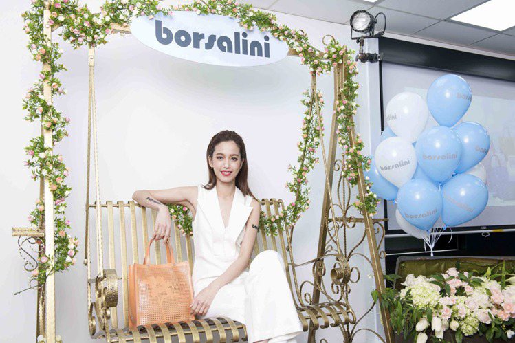 品牌代言人陳庭妮以清新女神形象於borsalini 2016新品發表會展開夏日綺旅。圖／borsalini提供