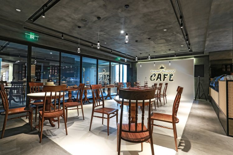 Vivienne Westwood在上海的咖啡廳，處處融入品牌元素。圖／Vivienne Westwood提供