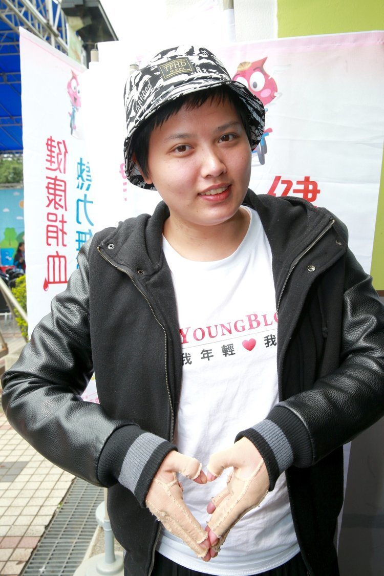 仙塵爆傷者李芷綾呼籲年輕人出來捐血，幫助更多需要幫助的人。