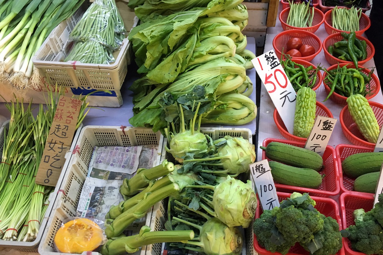 買蔬菜 避農藥 最高原則「選當季」