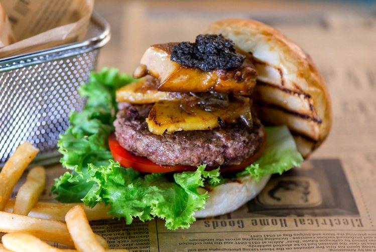Burger Ray的心臟病漢堡。圖／Burger Ray提供
