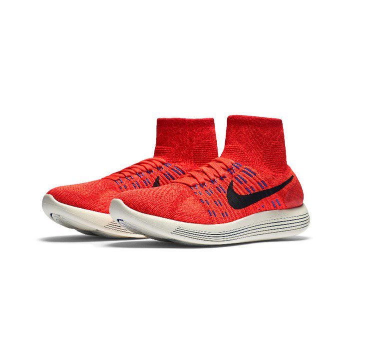 「Nike Lunar Epic Flyknit」將鞋子和襪子融為一體，揭開跑鞋的新紀元。圖／Nike提供