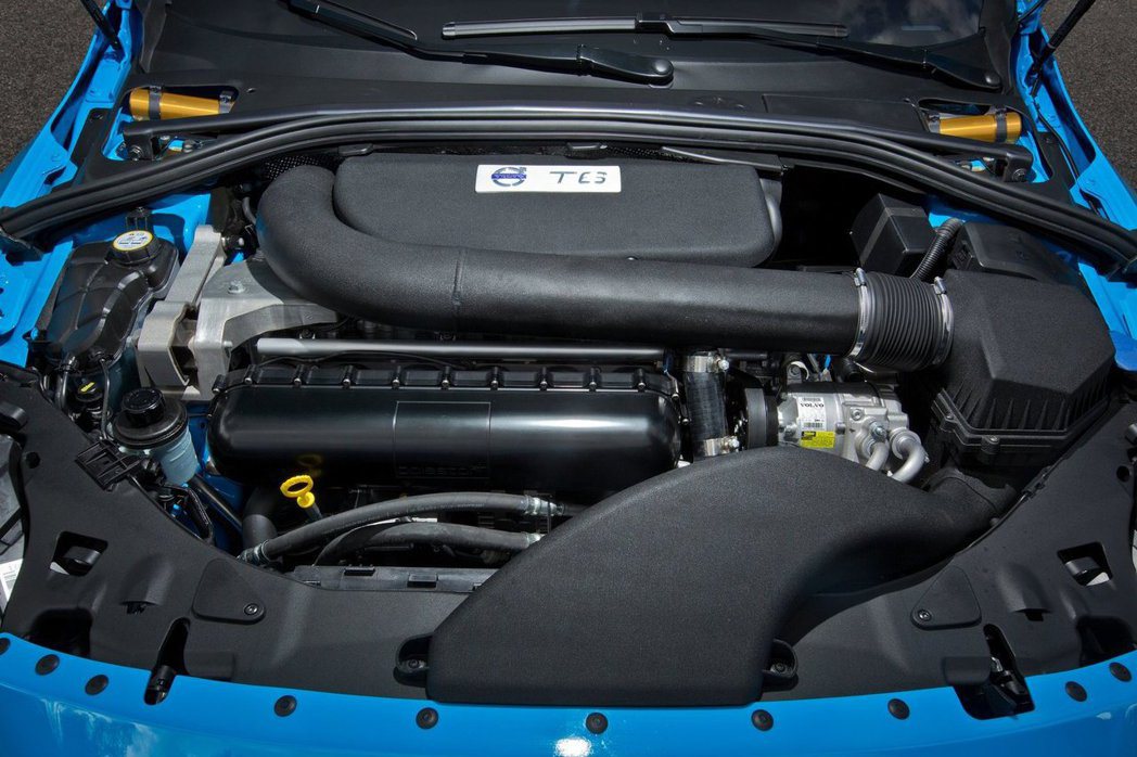Polestar正在研發全新2.0升四缸渦輪引擎，擁有350hp的最大馬力。 摘...