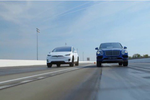 <u>Bentley</u> SUV自稱世上最快 Tesla不這麼想