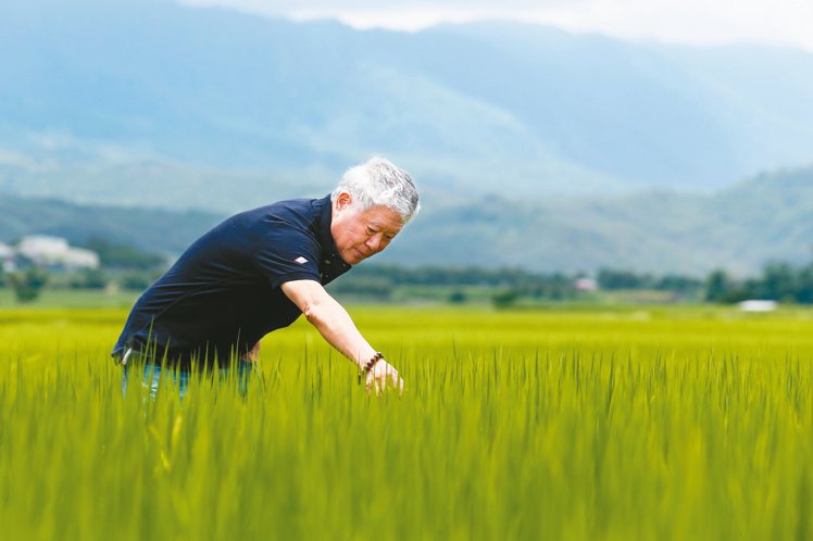 「農民就是我的老師，他們讓自己謙卑到你看不到他。」 記者王騰毅／攝影