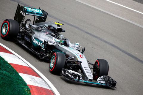 Lewis Hamilton賽季首度連勝 MERCEDES-AMG PETRONAS穩居冠軍