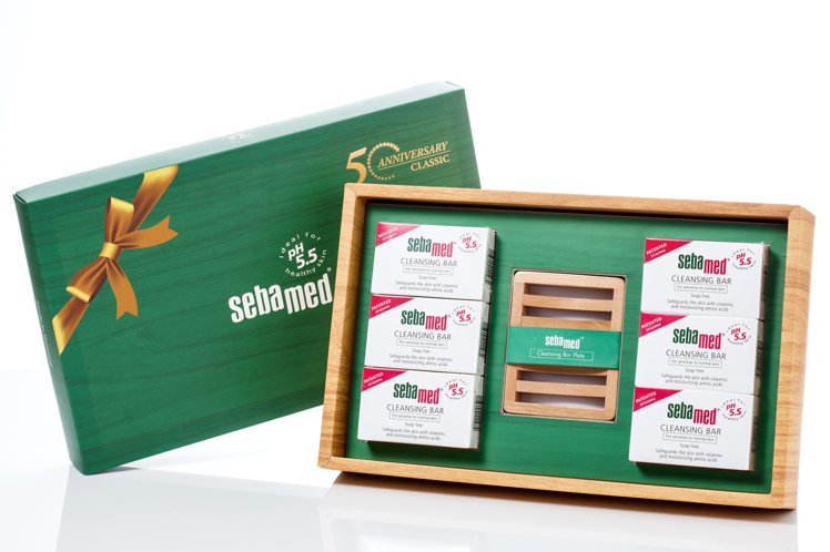 慶祝施巴pH5.5潔膚皂誕生50週年，品牌推出禮盒組，特價1,250元。圖／施巴提供