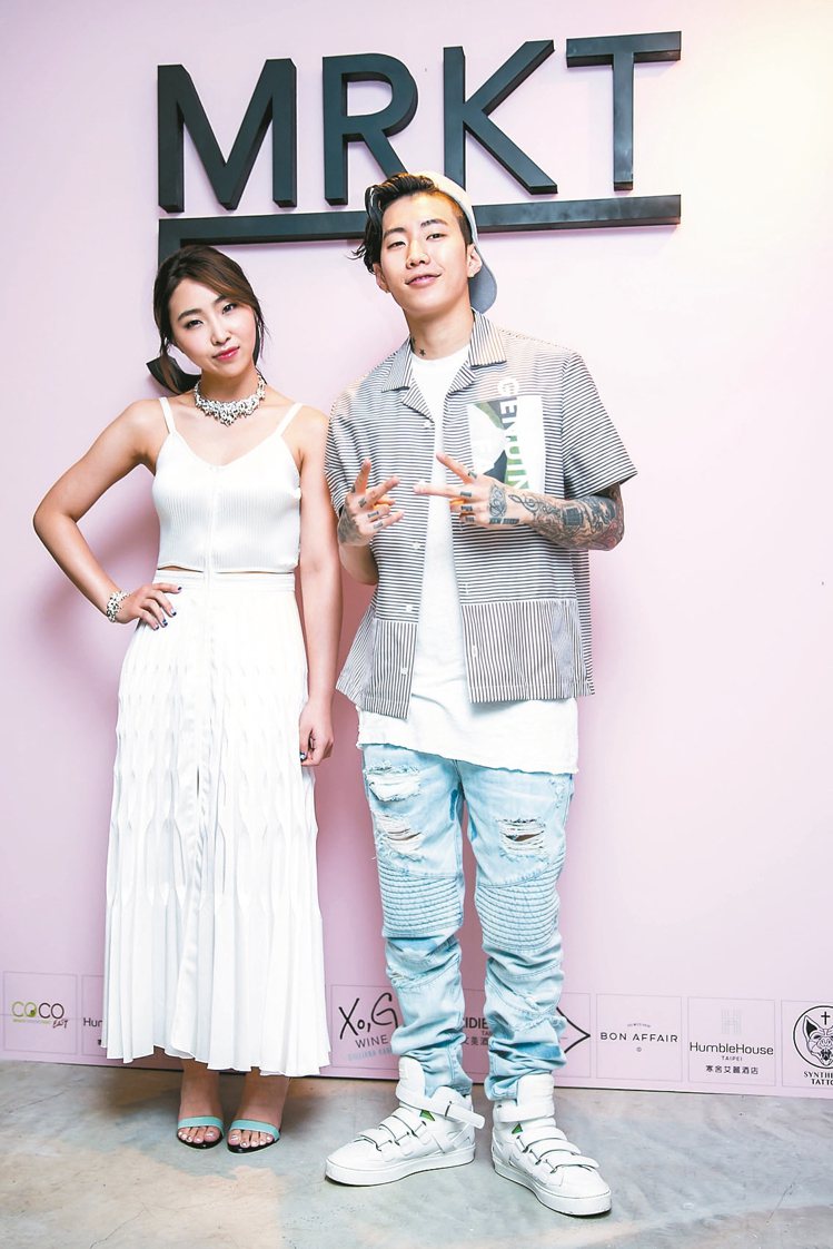 嘻哈男神Jay Park(左)擔任MRKT 5品牌大使，前女團2NE1成員之一的Minzy也專程來台出席活動。 圖／MRKT 5提供