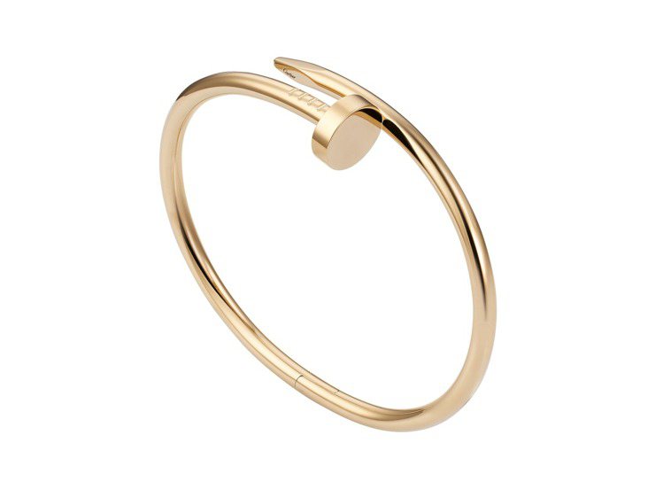 Juste un Clou手環，18K玫瑰金，小型無鑽款式，參考價格22萬元。圖／卡地亞提供
