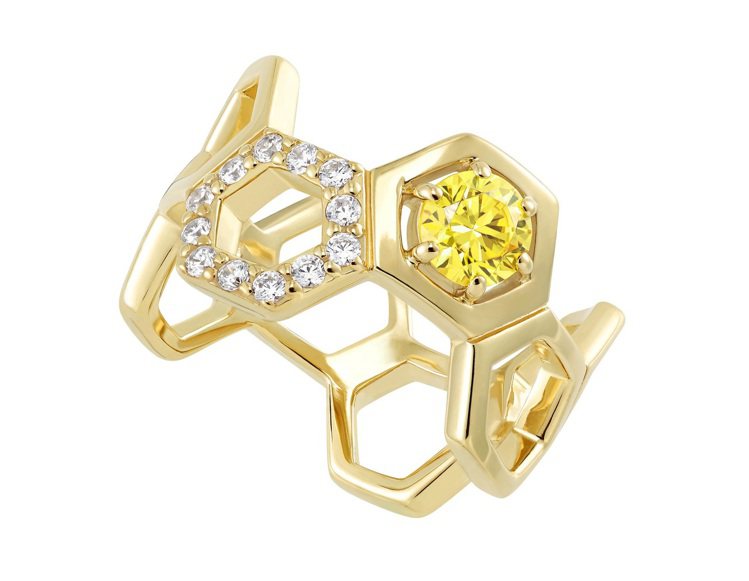 ARTE Honeybee系列 Honeycomb戒指，8,000元。圖╱ARTE提供