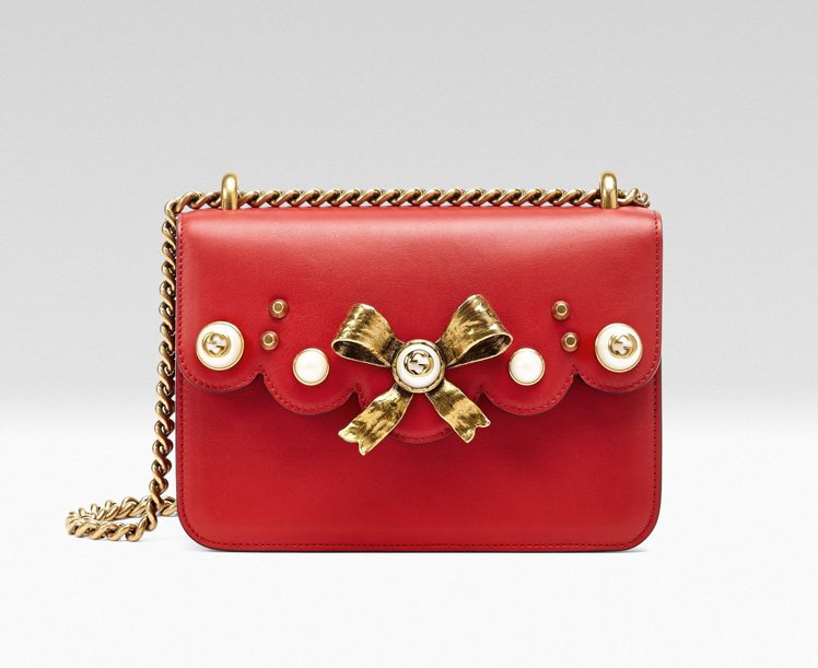 Peony 珍珠與金屬蝴蝶結裝飾鍊包(紅色), NT$ 64,900。圖／Gucci提供
