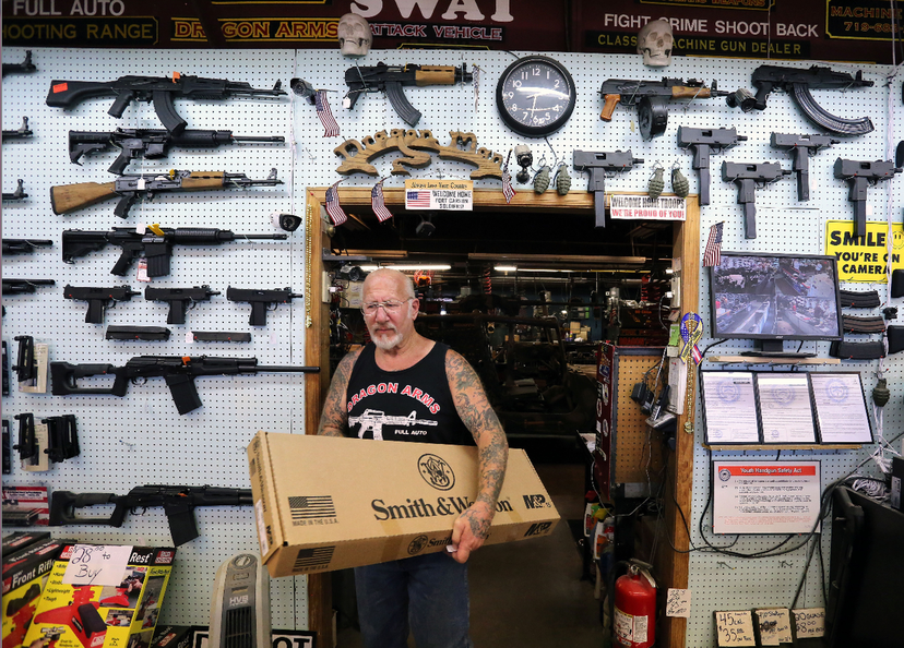 科羅拉多州一間槍枝販賣店。 圖／美聯社