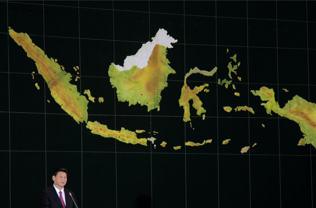 2013年習近平前往印尼國會發表演說，對南海爭議依然不退讓。 圖／路透社