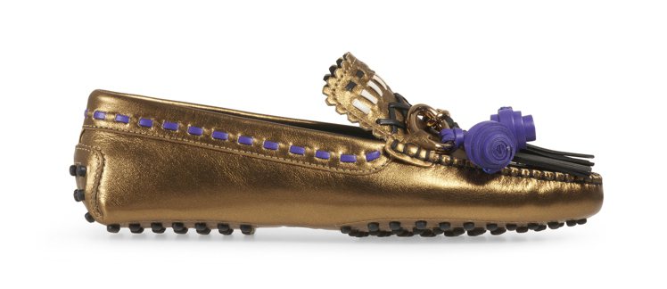 波希米亞流蘇綴飾豆豆女鞋，售價31,000元。圖／TODS提供