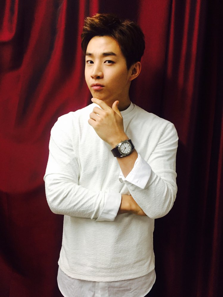 韓國Super Junior-M成員Henry也喜愛配戴Octo腕表。圖／BVLGARI提供