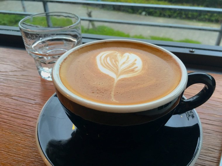熱咖啡和冰咖啡相比，哪一種咖啡因較快展現效果？ 聯合報系資料照 記者江慧珺／攝影...