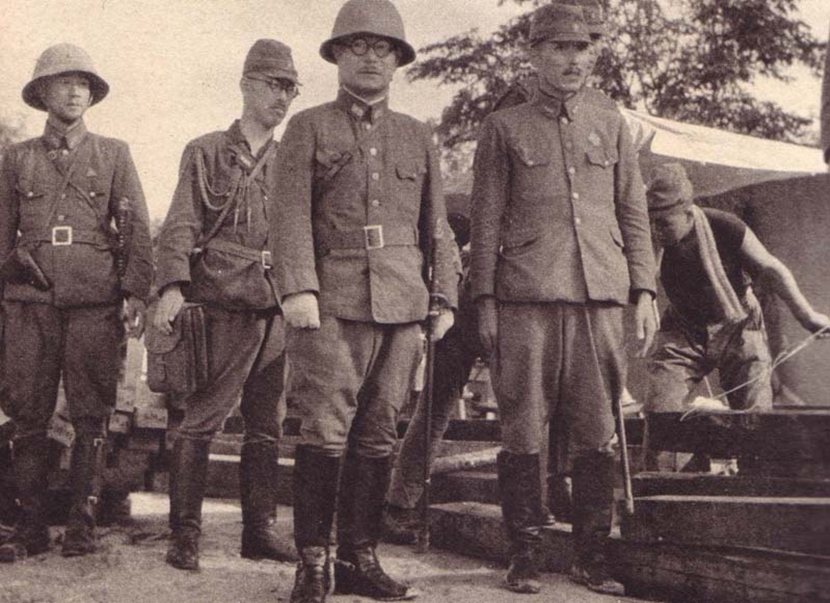 1942年新加坡戰役的「鋼軍」第五師團，圖為該團時任指揮官陸軍中將松井久太郎。松...