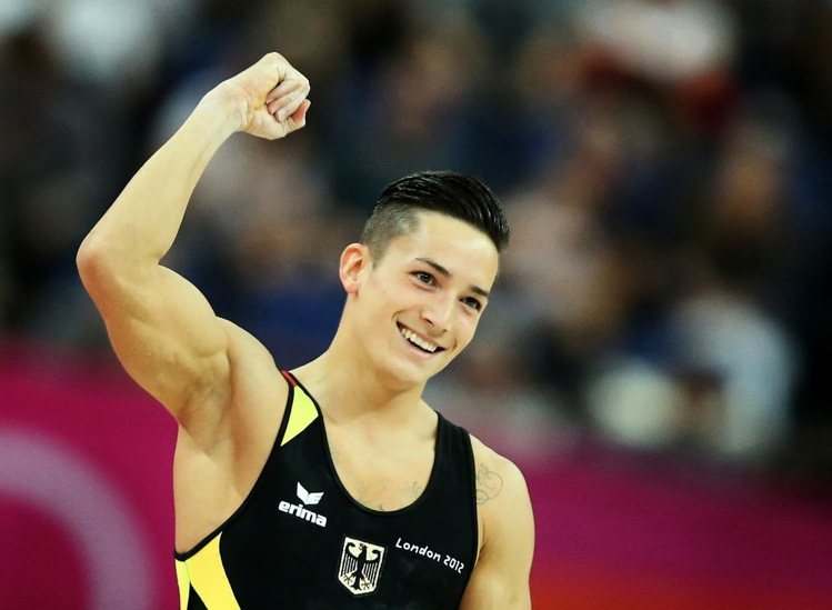 德國體操選手馬塞爾·阮（Marcel Nguyen），陽光笑容和超有型的髮型，每次出場都是話題人物。圖／摘自alamy.com