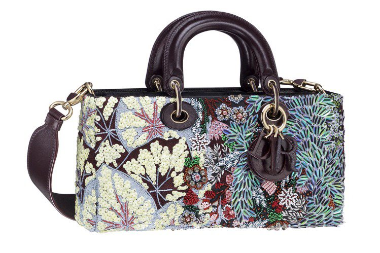 Runway Bag 棕色花卉刺繡提包，20萬元。圖／Dior提供