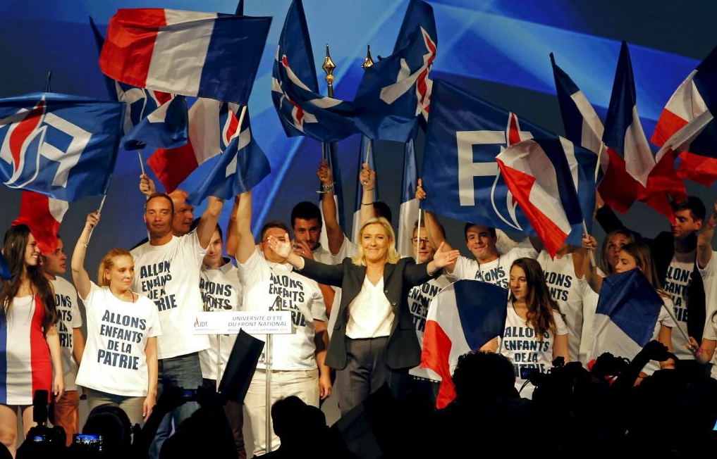 法國民族陣線也主張應透過引進公民投票與比例代表制，反映國民的意志。圖為民族陣線黨魁勒龐。 圖／路透社