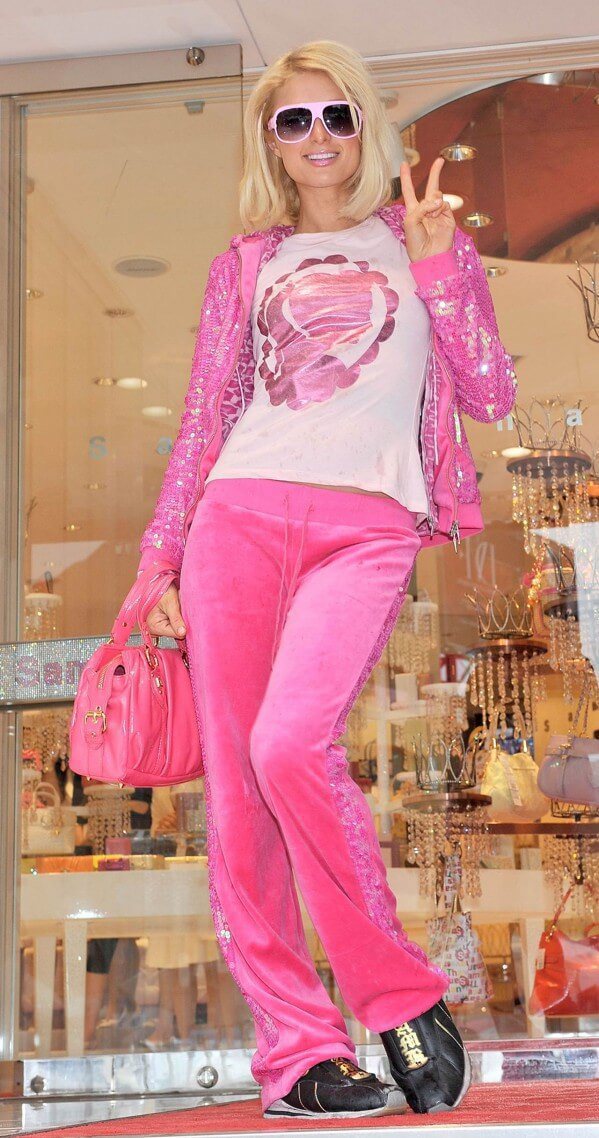 比佛利拜金女代表派瑞絲希爾頓，最愛的Juicy Couture運動裝曾掀起一陣模...