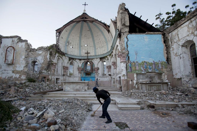 2010年海地大地震，災後國外的基督宗教救災團體，刻意地排除與在地巫毒教神職人員...