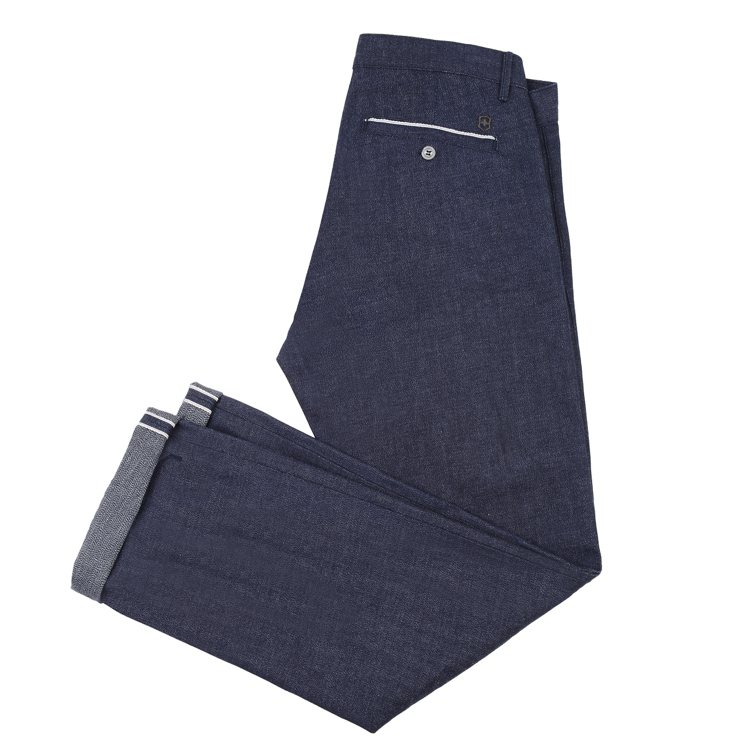 Victorinox Mercantile限量版牛仔褲，7,800元。圖／Victorinox提供