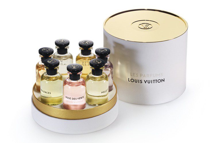 LV微風信義旗艦店全台獨家展售Les Parfums Louis Vuitton系列香氛，10ml/7支，一組10,700元。圖/LV提供