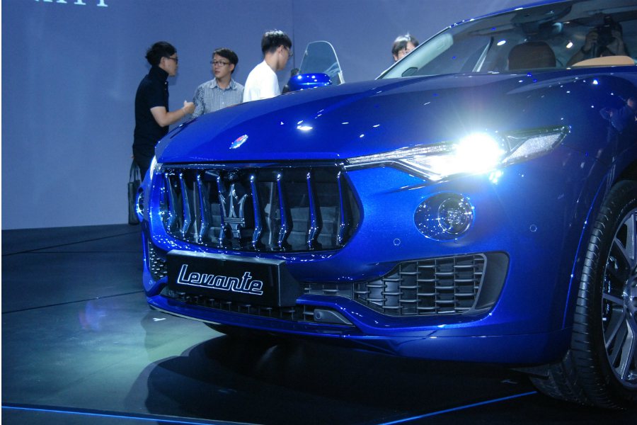 Maserati Levante 採用源於 Alfieri 概念車的貓眼式頭燈組...