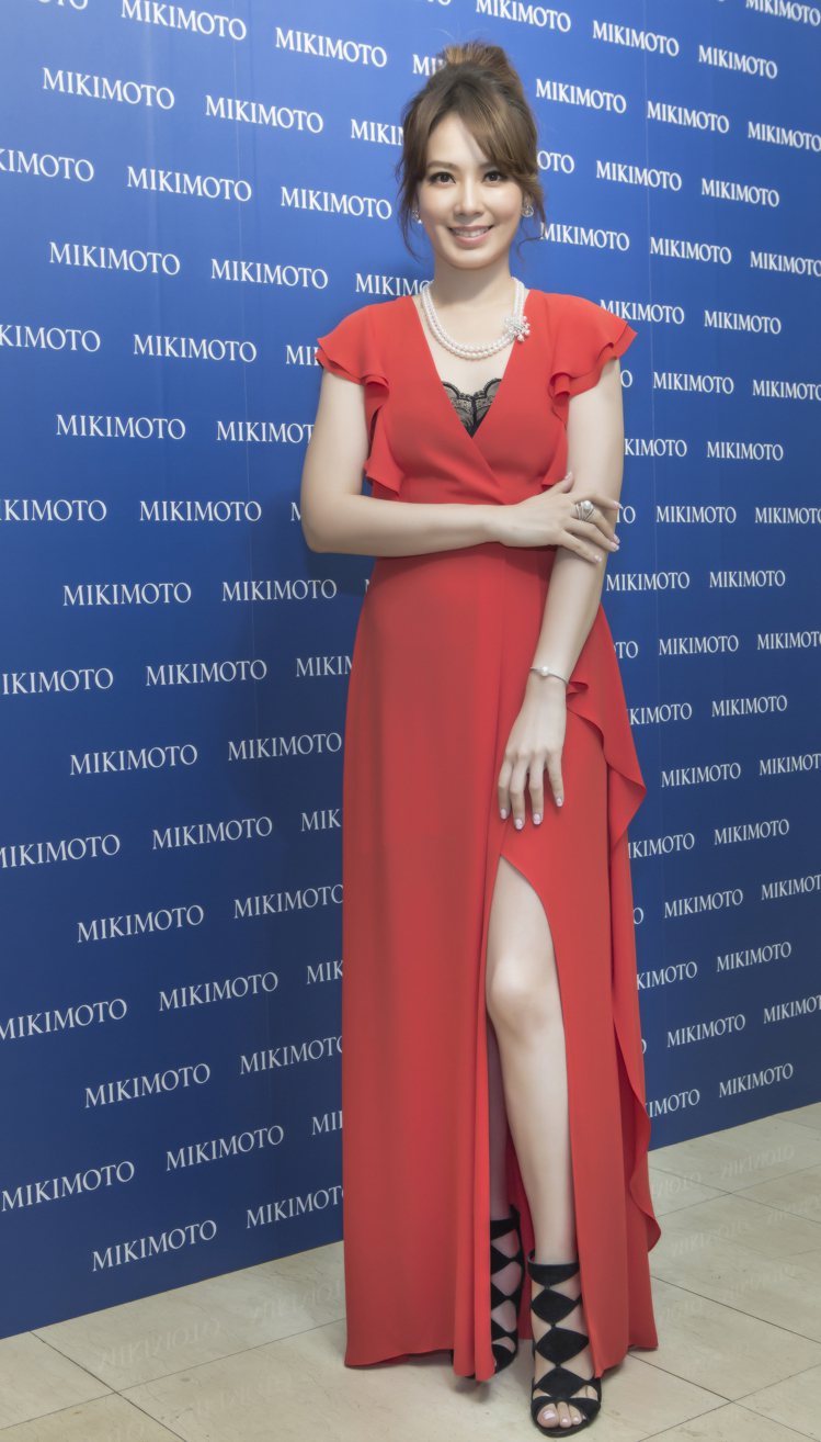 Melody出席MIKIMOTO新光三越天母專賣店改裝開幕。圖╱MIKIMOTO提供