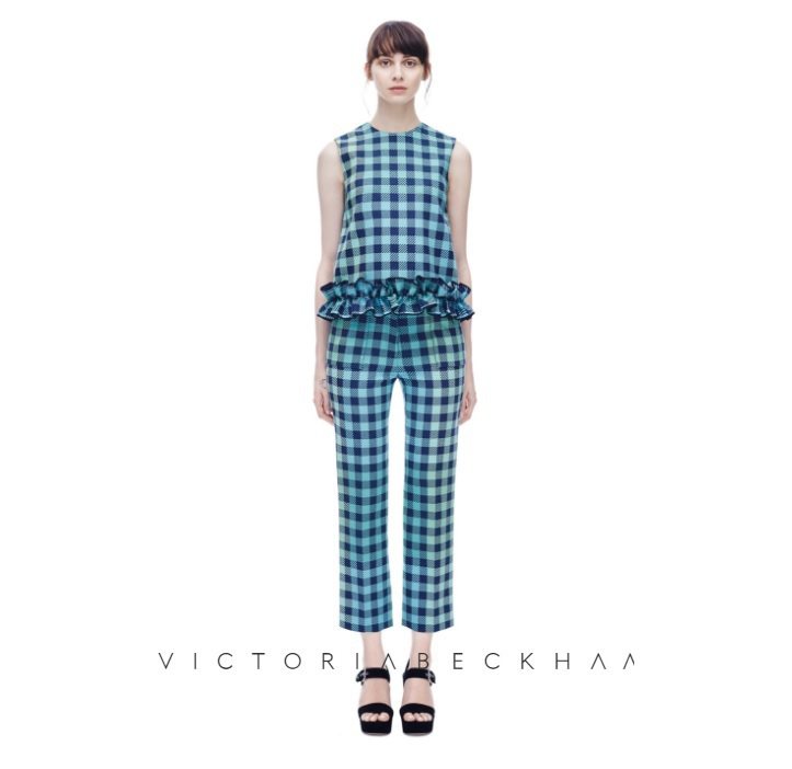 維多利亞貝克漢與Target的合作系列將會參照貝嫂同名品牌的副牌Victoria, Victoria Beckham的設計風格。圖／摘自Victoria Beckham官網