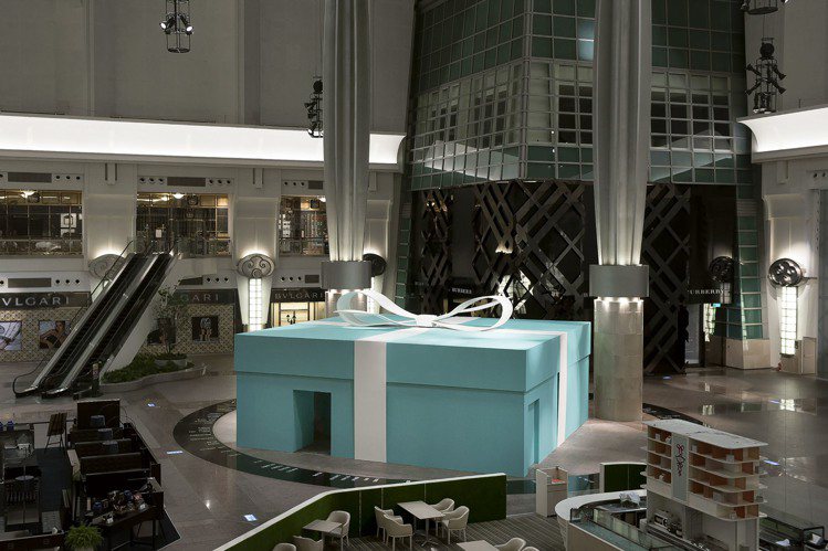 「The Tiffany Setting璀璨傳承130年」主題展即日起至10/31在台北101購物中心4樓。圖／Tiffany提供