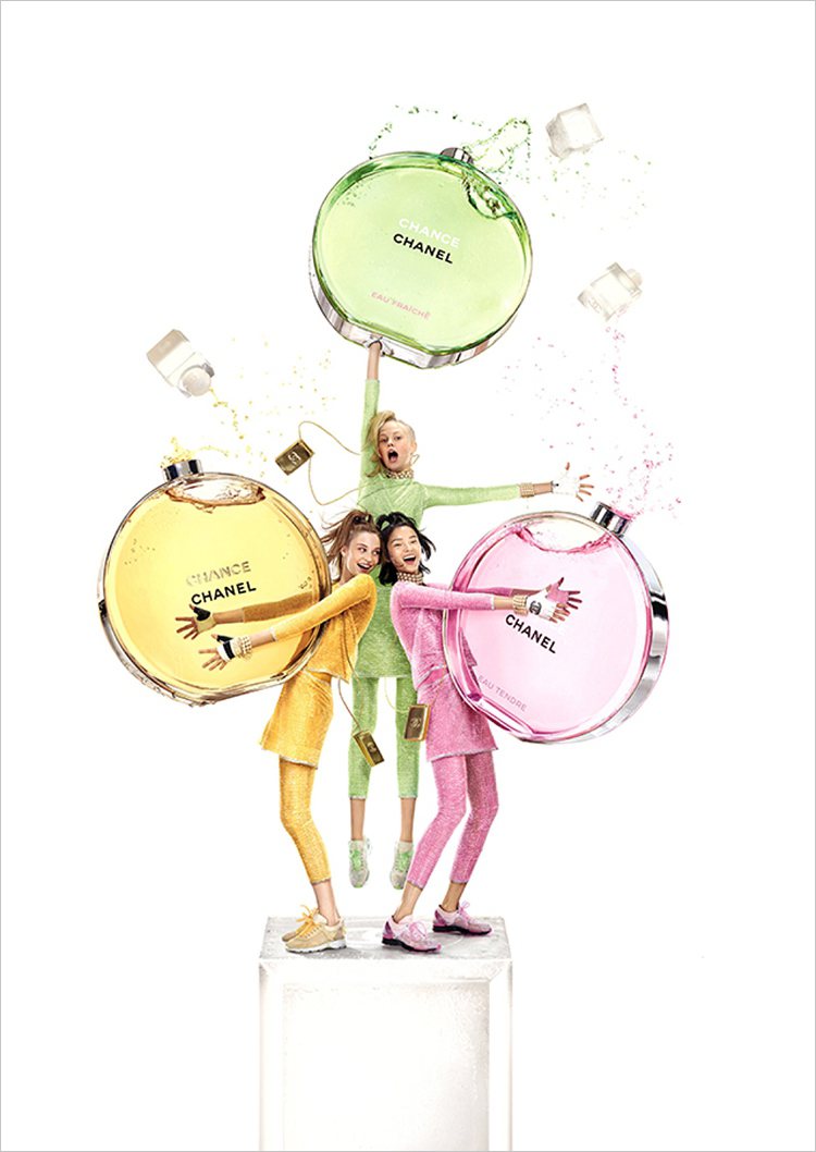 雎曉雯（右）入鏡CHANEL香水廣告。圖／摘自IMG Models官網