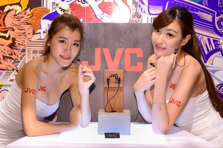 JVC在台推出第4代木質振膜入耳耳機。圖／JVC提供