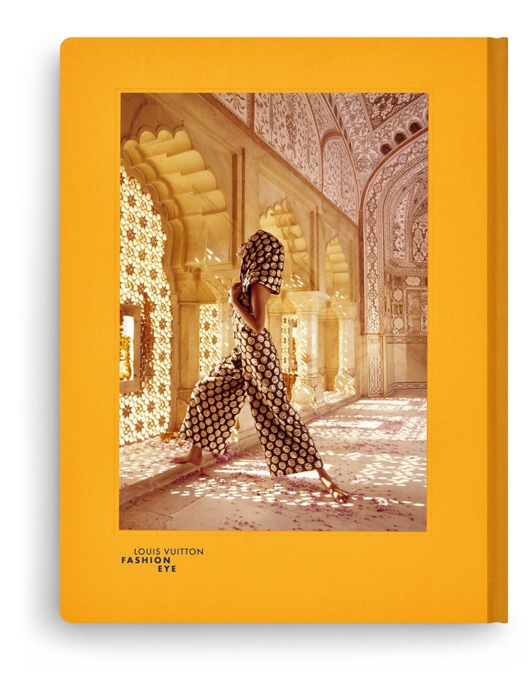 《 FASHION EYE》旅遊攝影集，此為 Henry Clarke操刀的印度主題（封底），單本售價1,950元。圖／LV提供