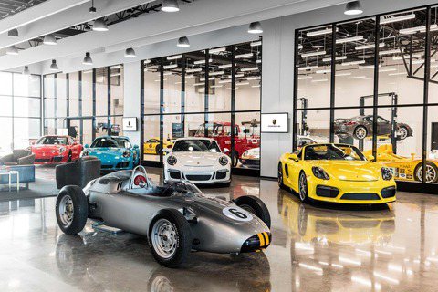 加州Porsche Experience Center體驗中心開幕
