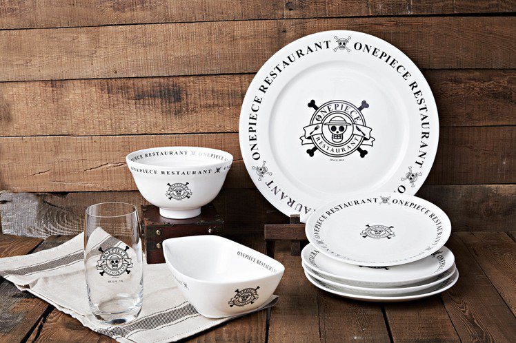 航海王餐廳限定餐盤組。圖／航海王餐廳提供