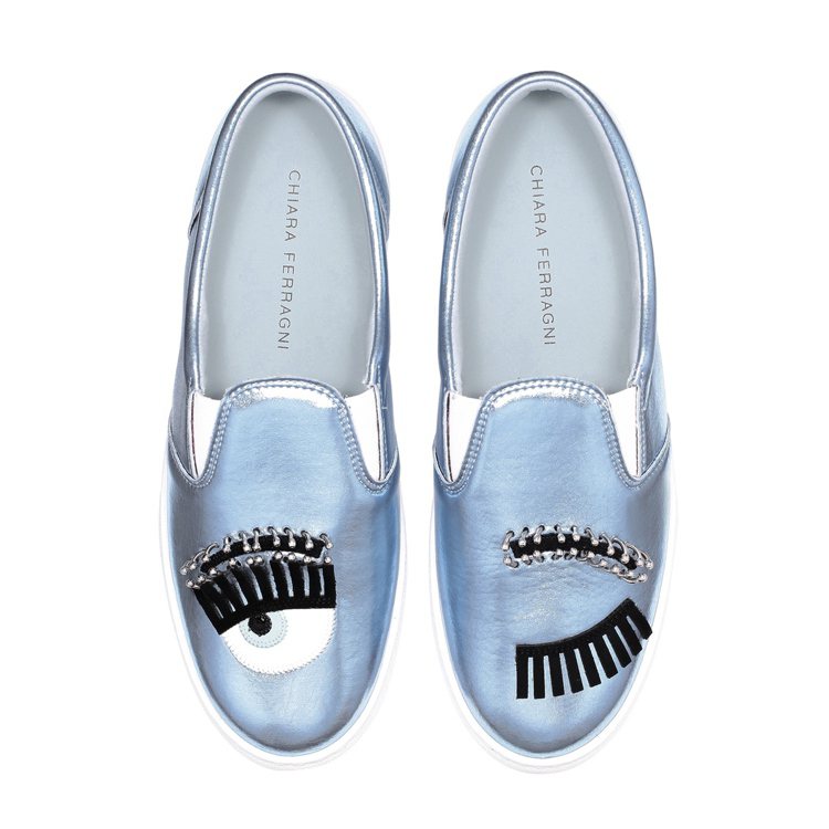 Flirting系列淺藍眉環厚底鞋，售價13,600元。圖／Chiara Fer...