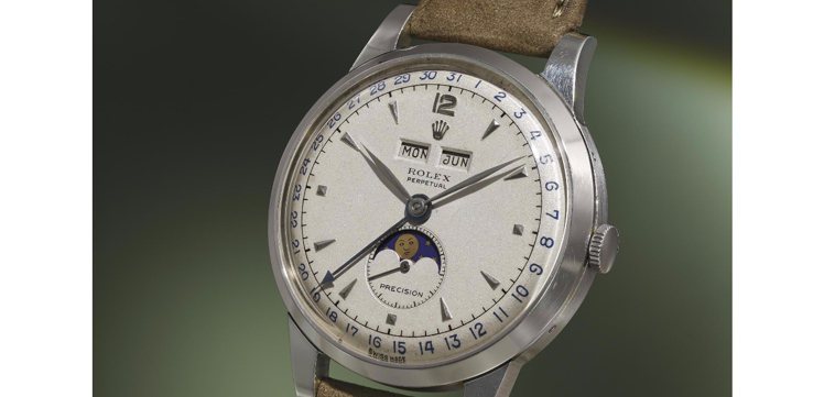 勞力士Ref.8171精鋼自動腕表，具日、月、星期和月相顯示，約1950年製作。圖／摘自富藝斯官網