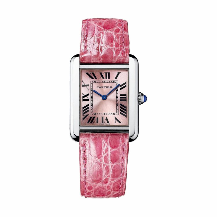 卡地亞
TANK Solo系列
粉色珠光表盤
精鋼腕表，
80,000元。 圖／各業者提供
