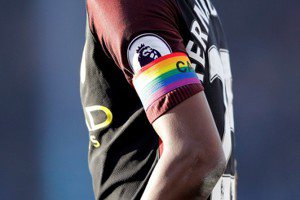 同性戀黑人足球員之死：球場上的性別平權之路