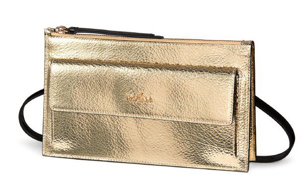 金色壓紋手拿包，售價23,900元。圖／HOGAN提供