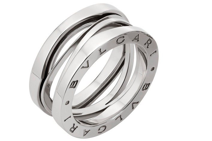B.zero1 Design Legend設計傳奇系列白K金三環戒指，71,400元。圖／寶格麗提供